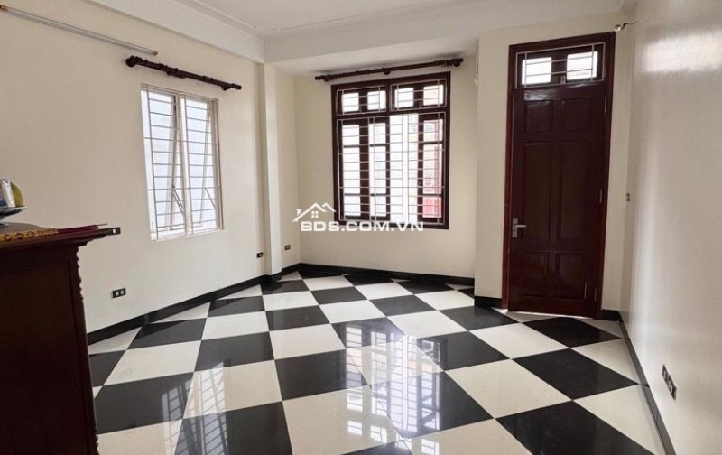 Bán nhà Sơn Tây, Ba Đình _ Ô TÔ VÀO _ 41m2, 6 ngủ _ 12.5 tỷ